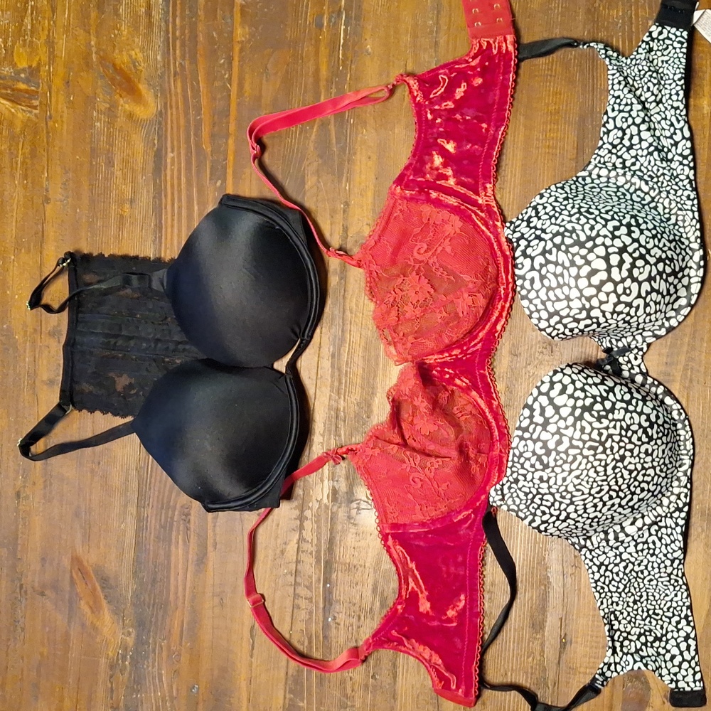 Lot of 3 Sexy Victoria's Secret Bras, 32DD